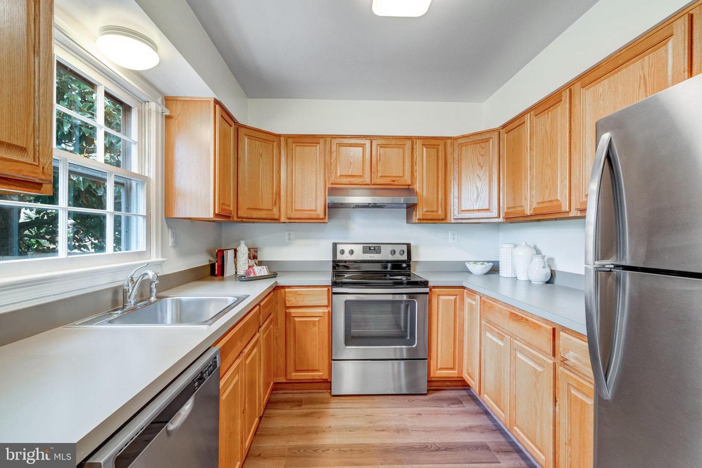 202 Laverne Ave