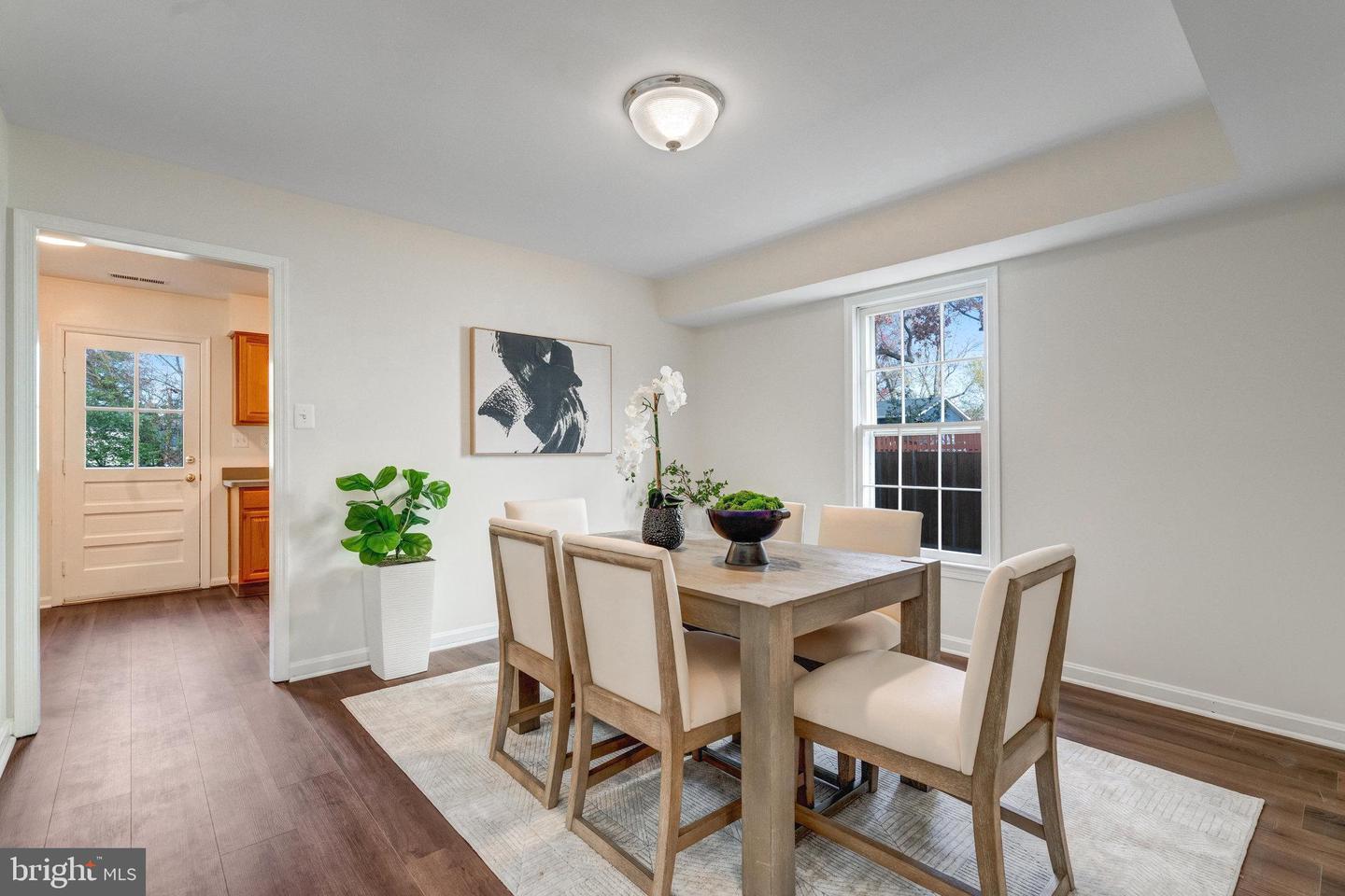 202 Laverne Ave