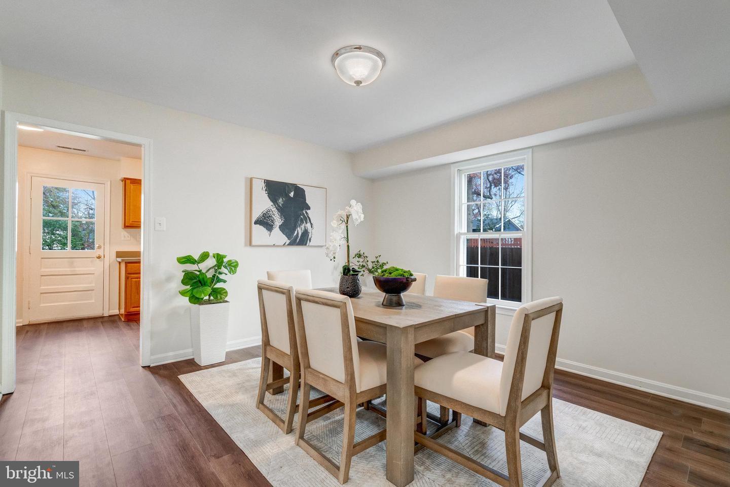 202 Laverne Ave
