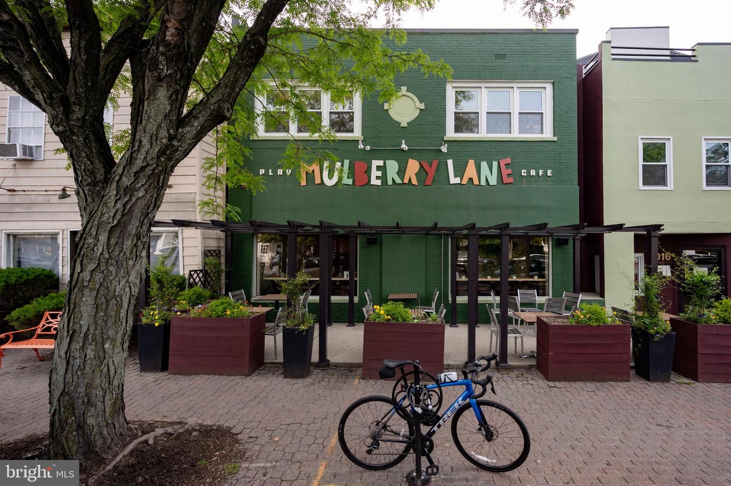202 Laverne Ave