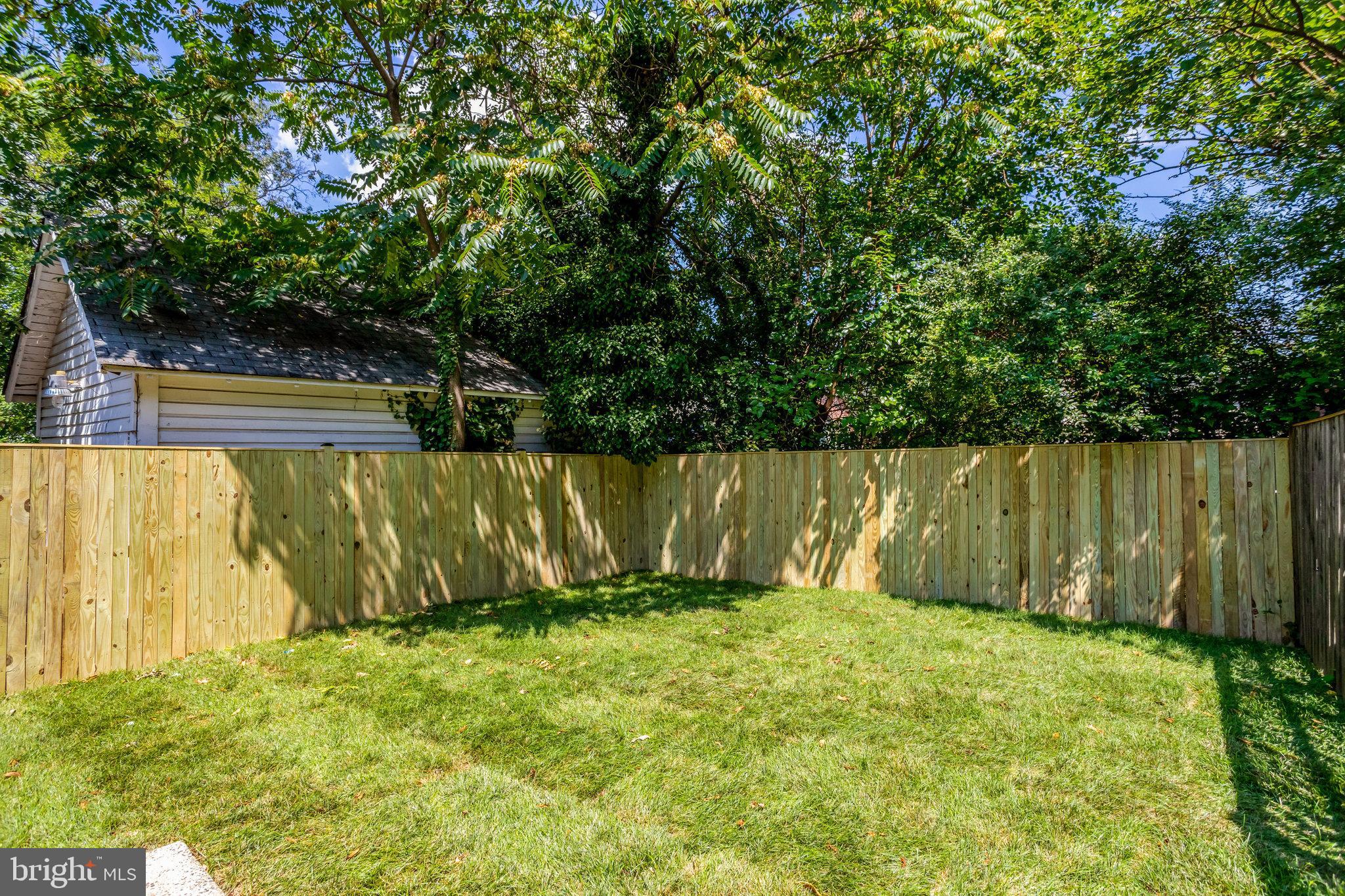 202 Laverne Ave