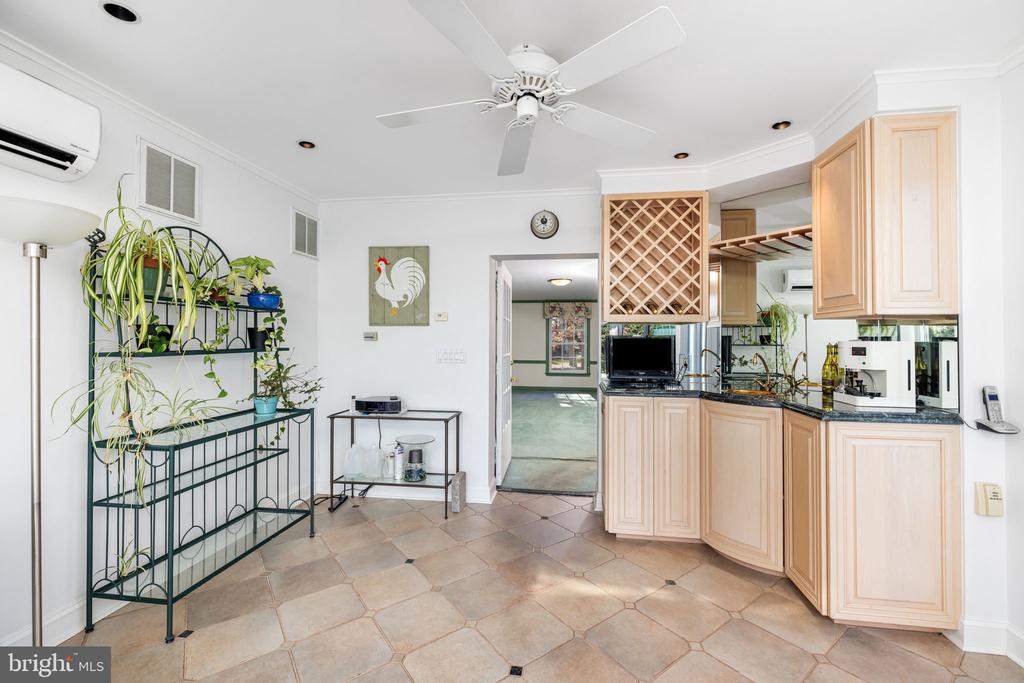 1319 Bishop Ln