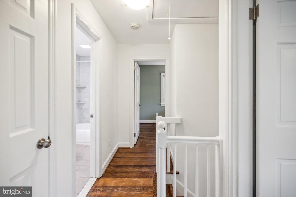 2410 Davis Ave