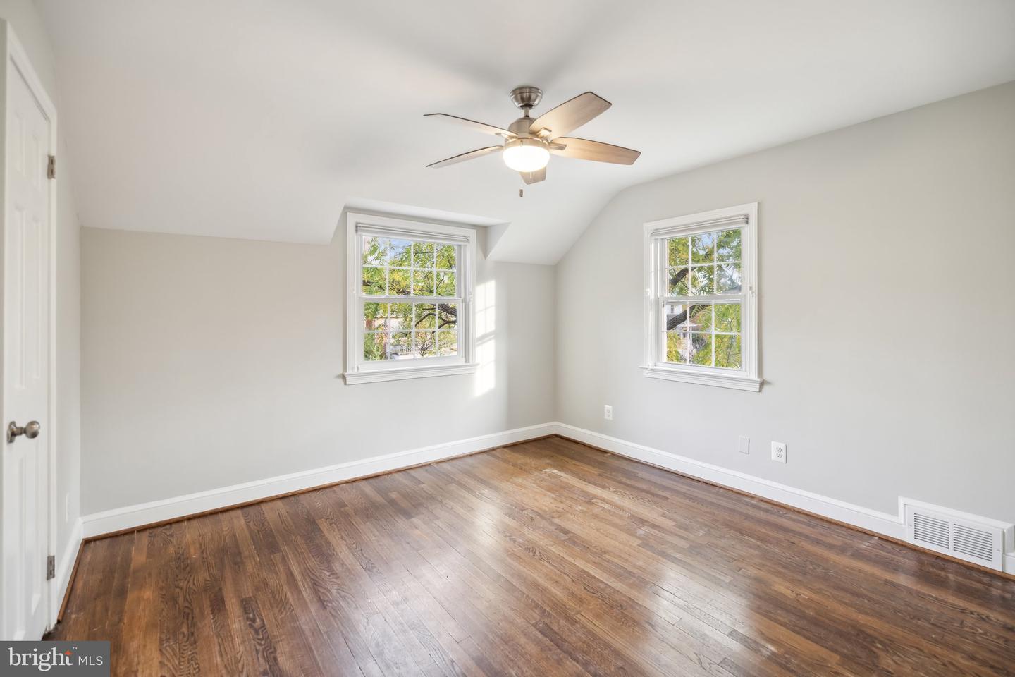 2410 Davis Ave