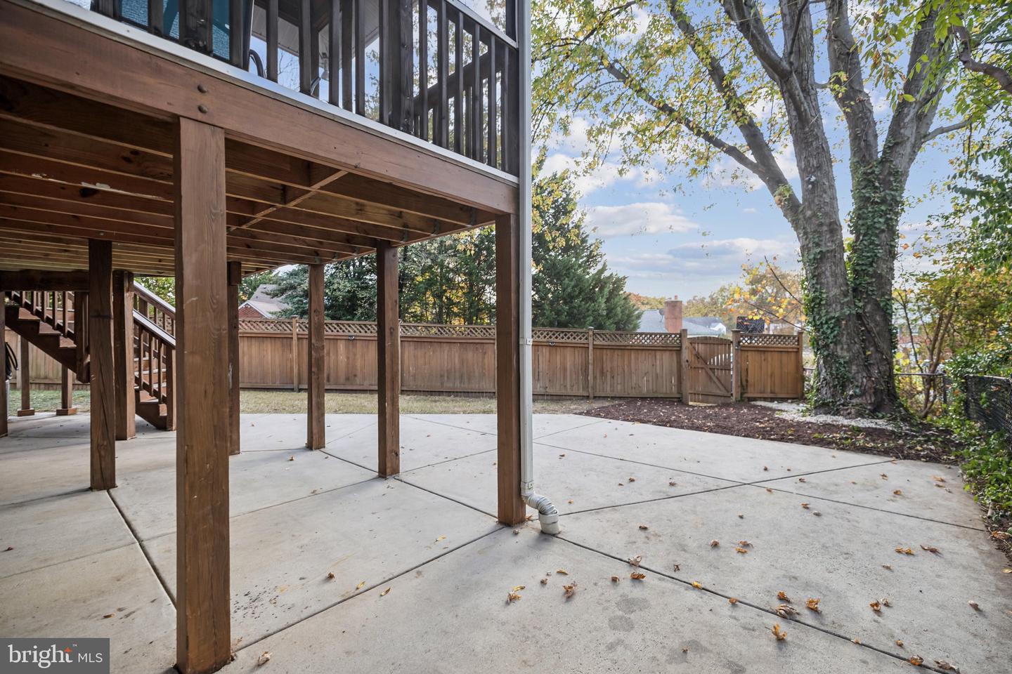 2410 Davis Ave