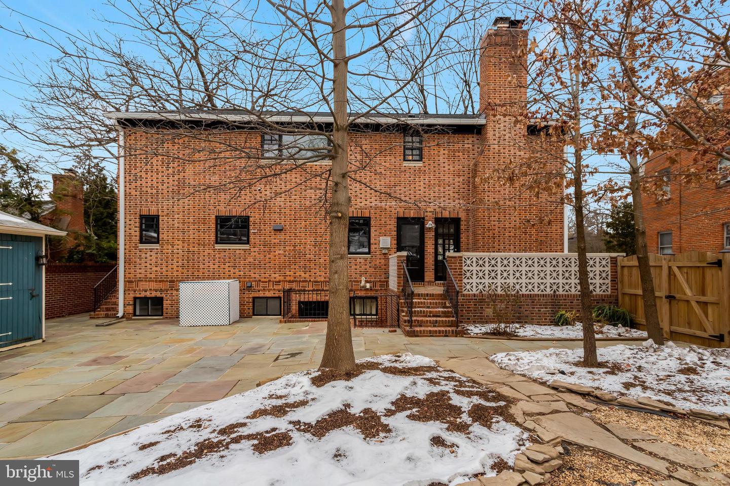 826 W Braddock Rd