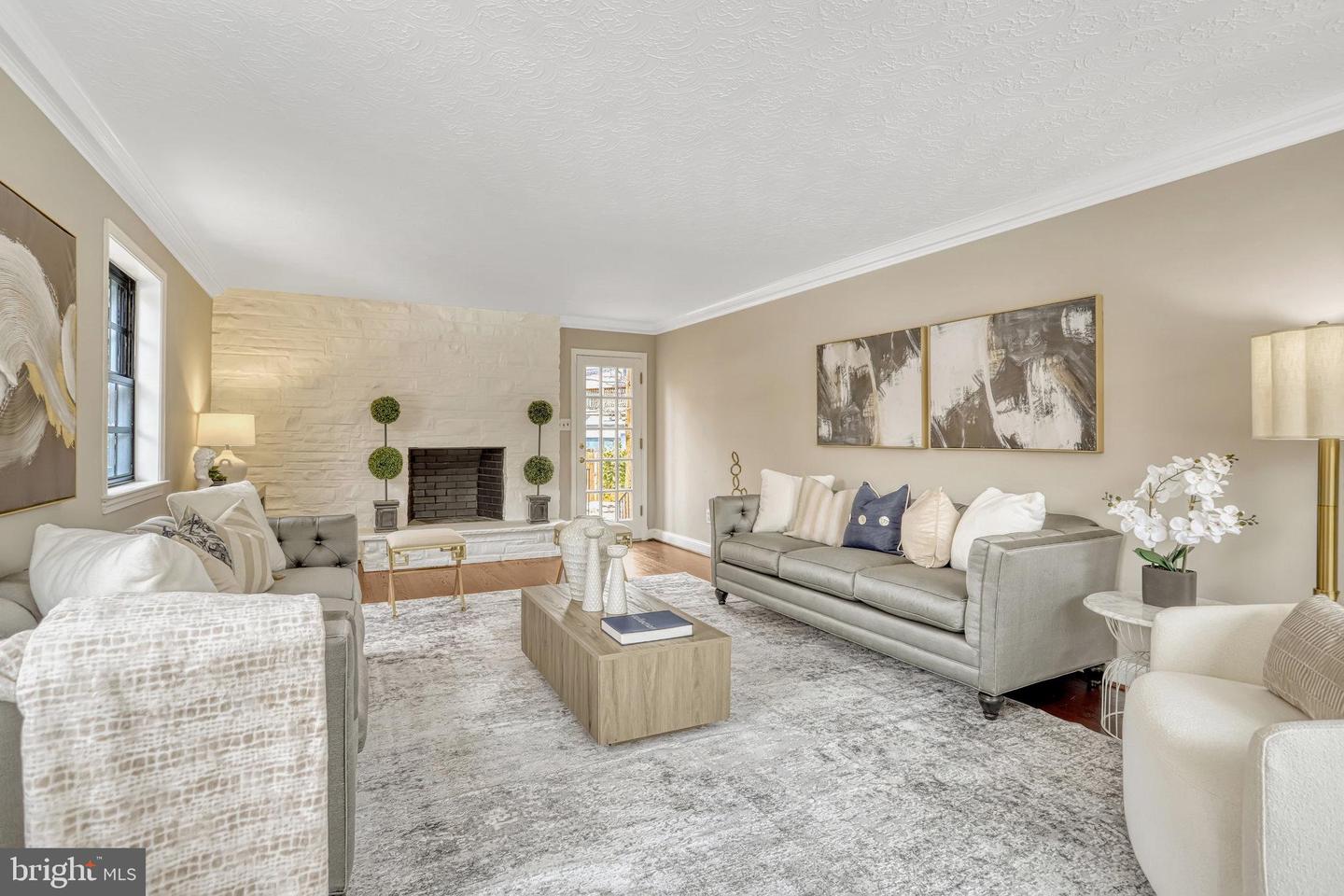 826 W Braddock Rd