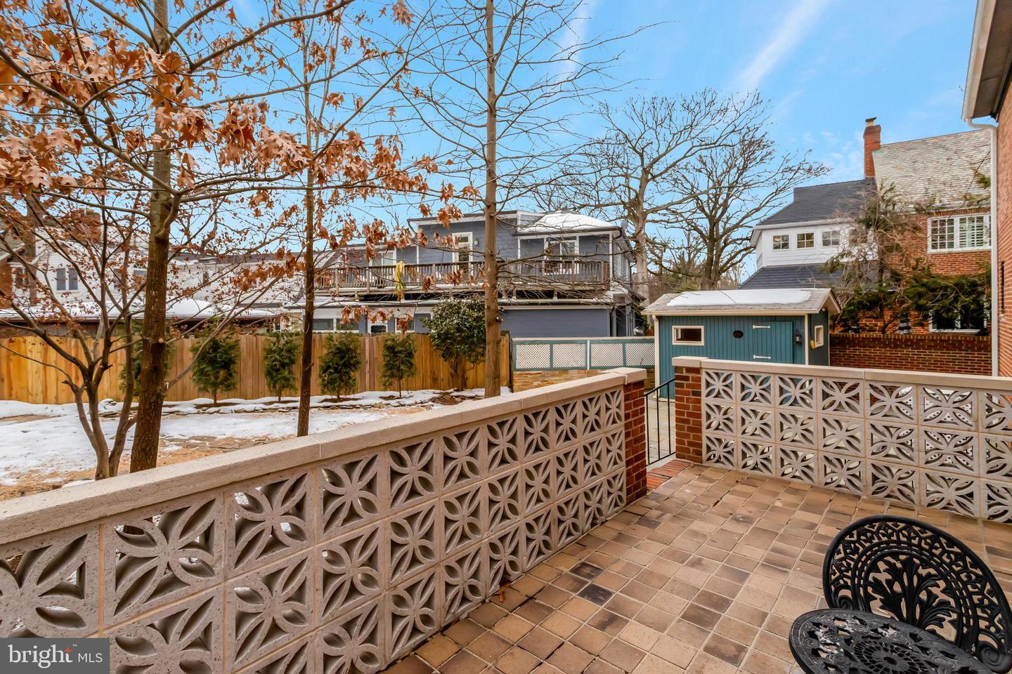 826 W Braddock Rd