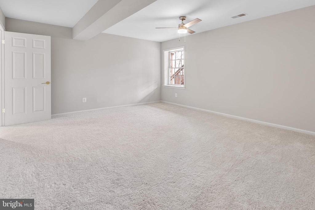 1252 Dartmouth Ct