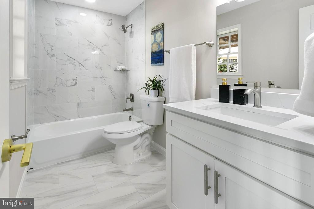 1252 Dartmouth Ct