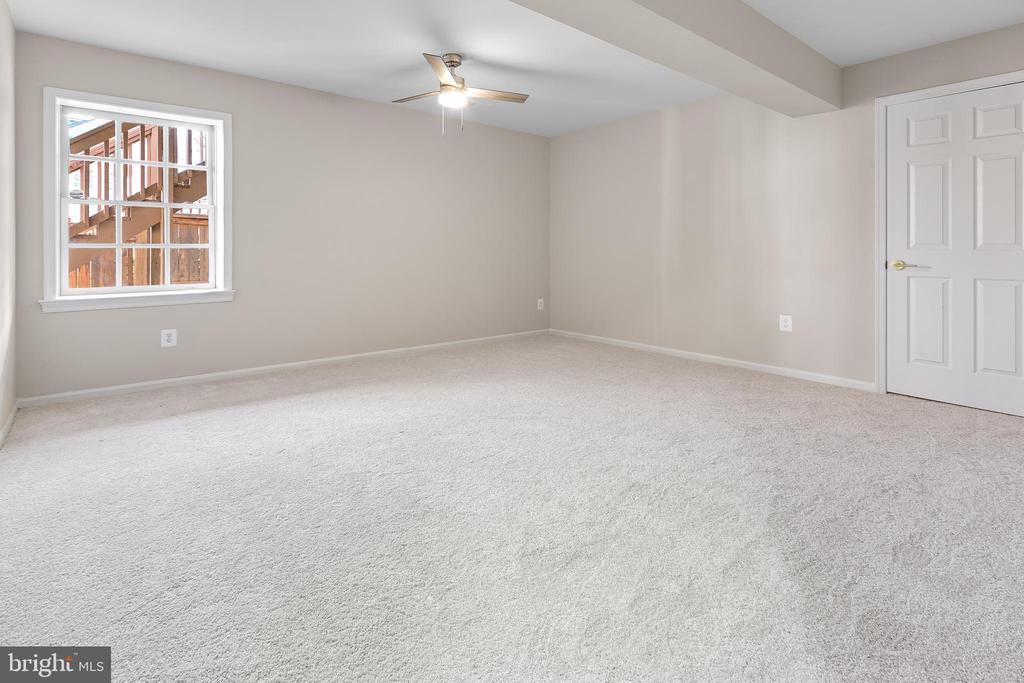 1252 Dartmouth Ct