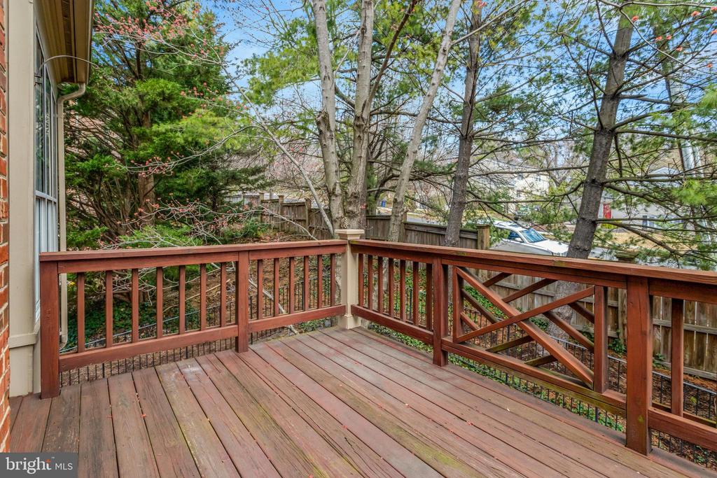 51 Arell Ct