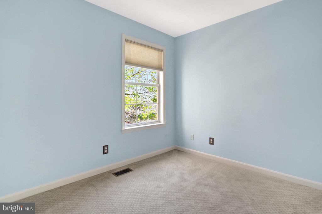 51 Arell Ct