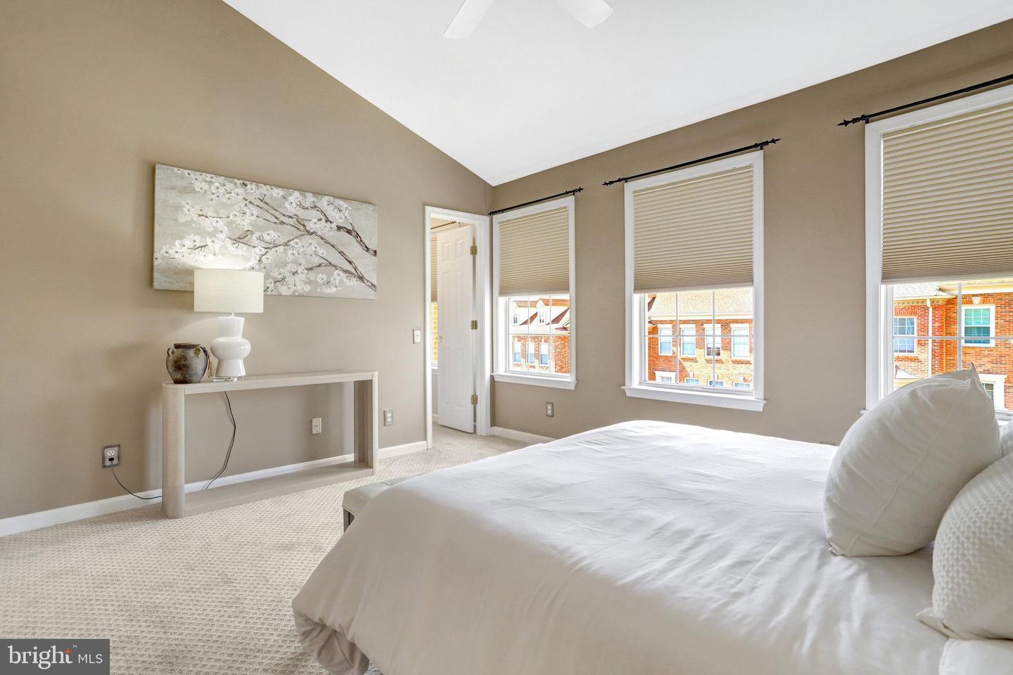 51 Arell Ct