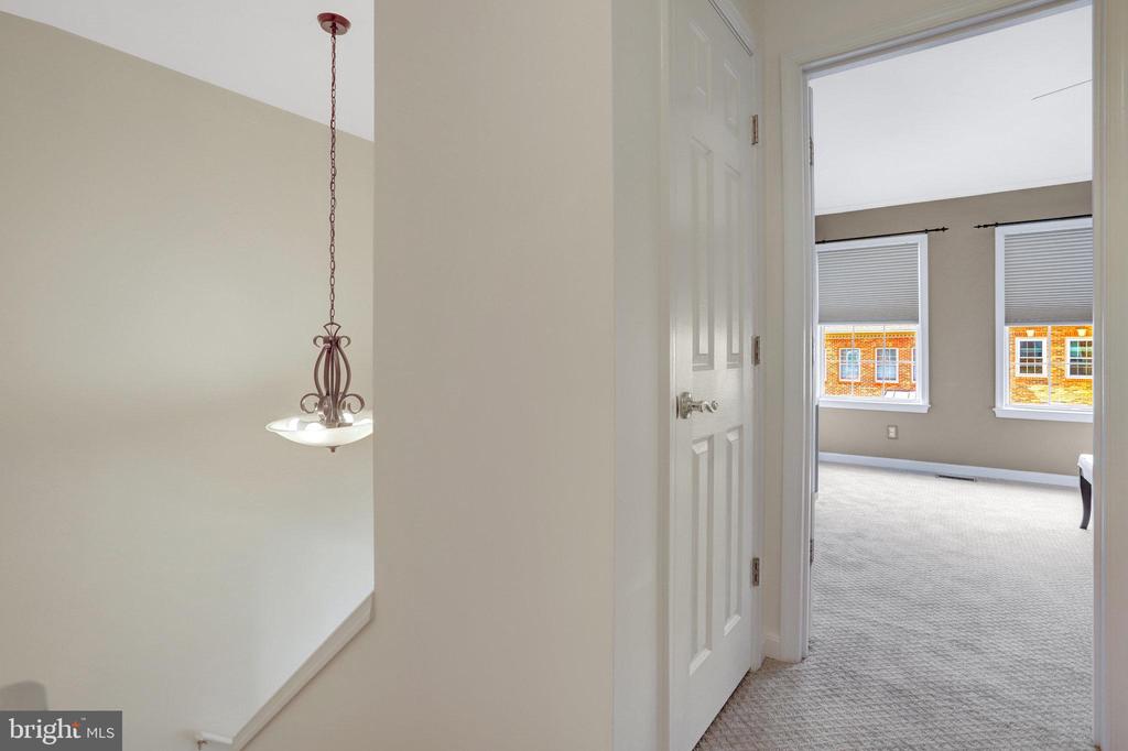 51 Arell Ct