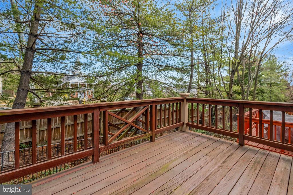 51 Arell Ct