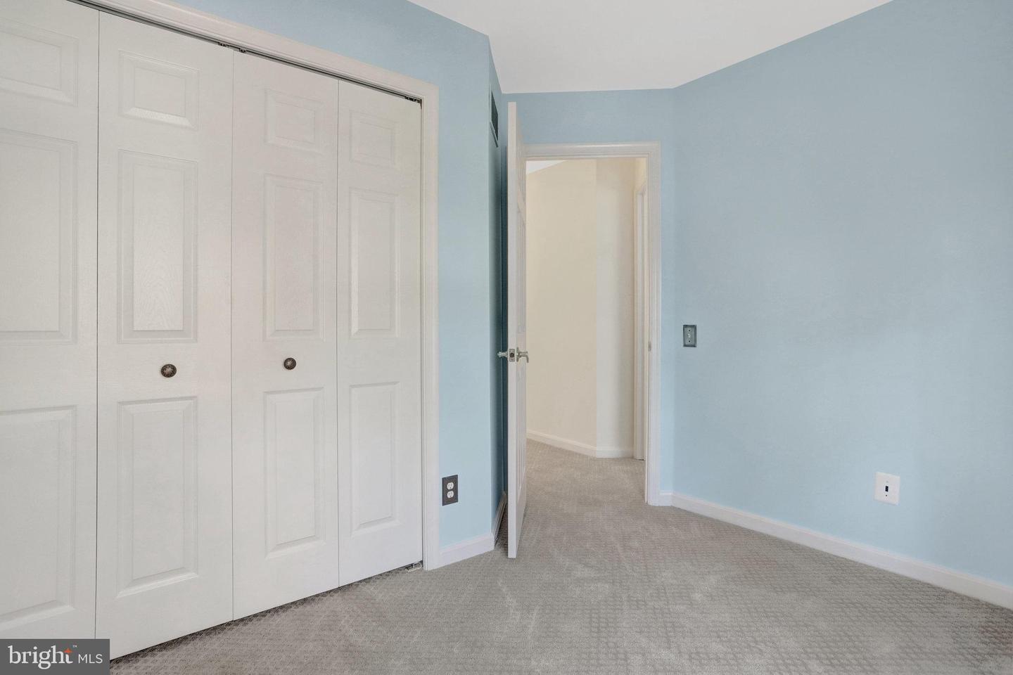 51 Arell Ct