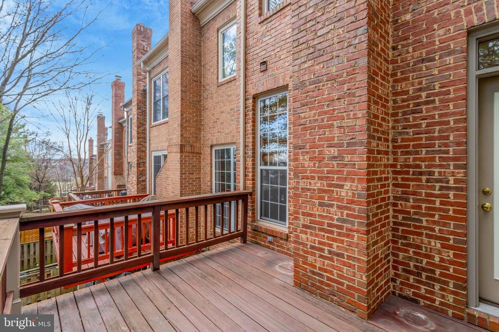 51 Arell Ct