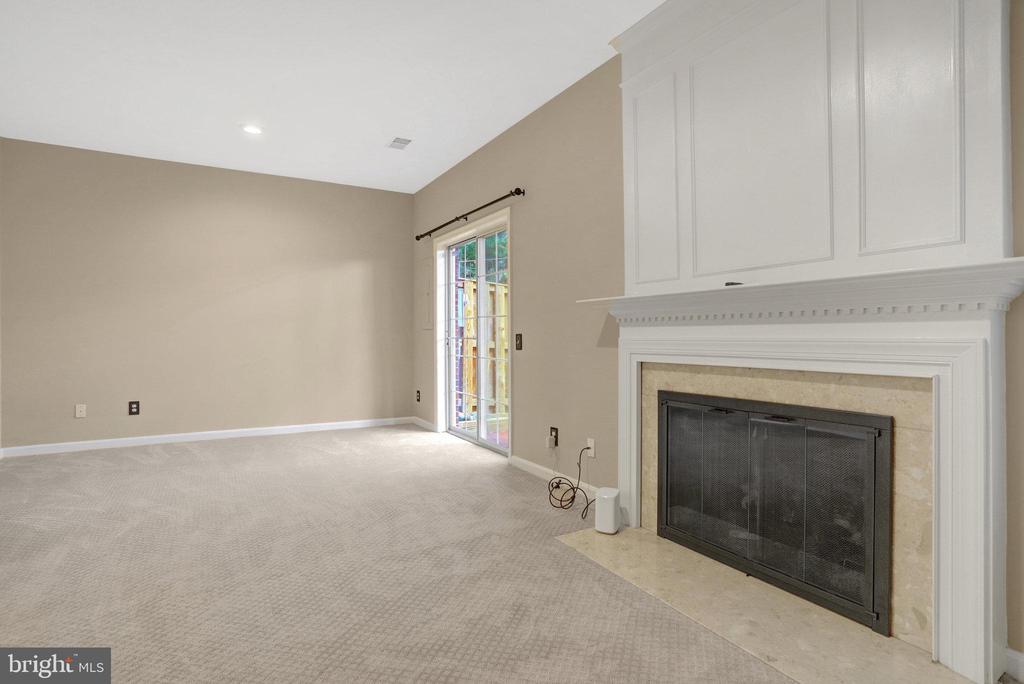 51 Arell Ct