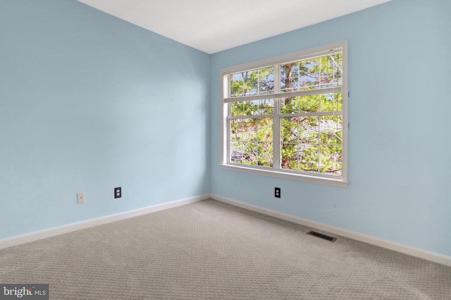 51 Arell Ct