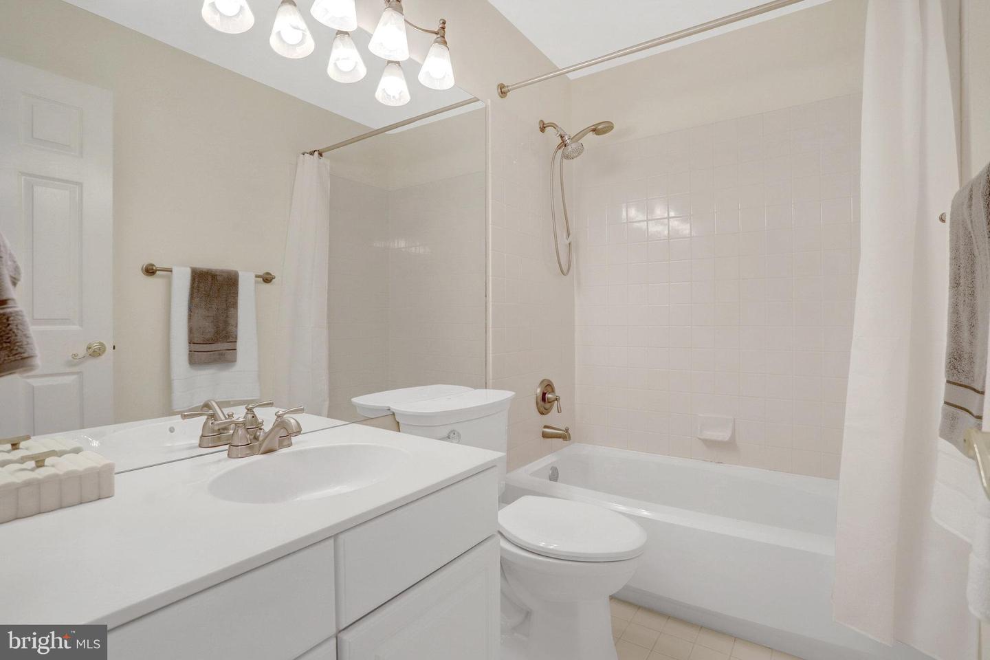 51 Arell Ct
