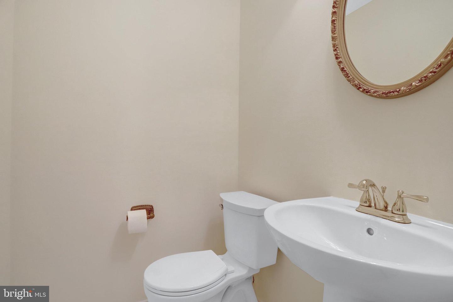 51 Arell Ct