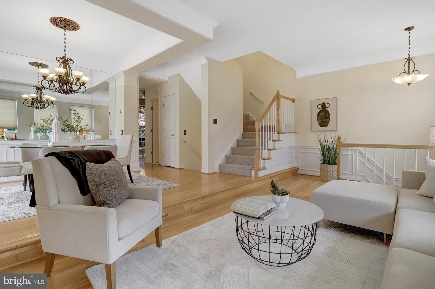 51 Arell Ct