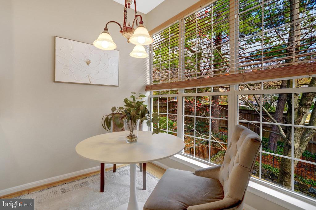 51 Arell Ct