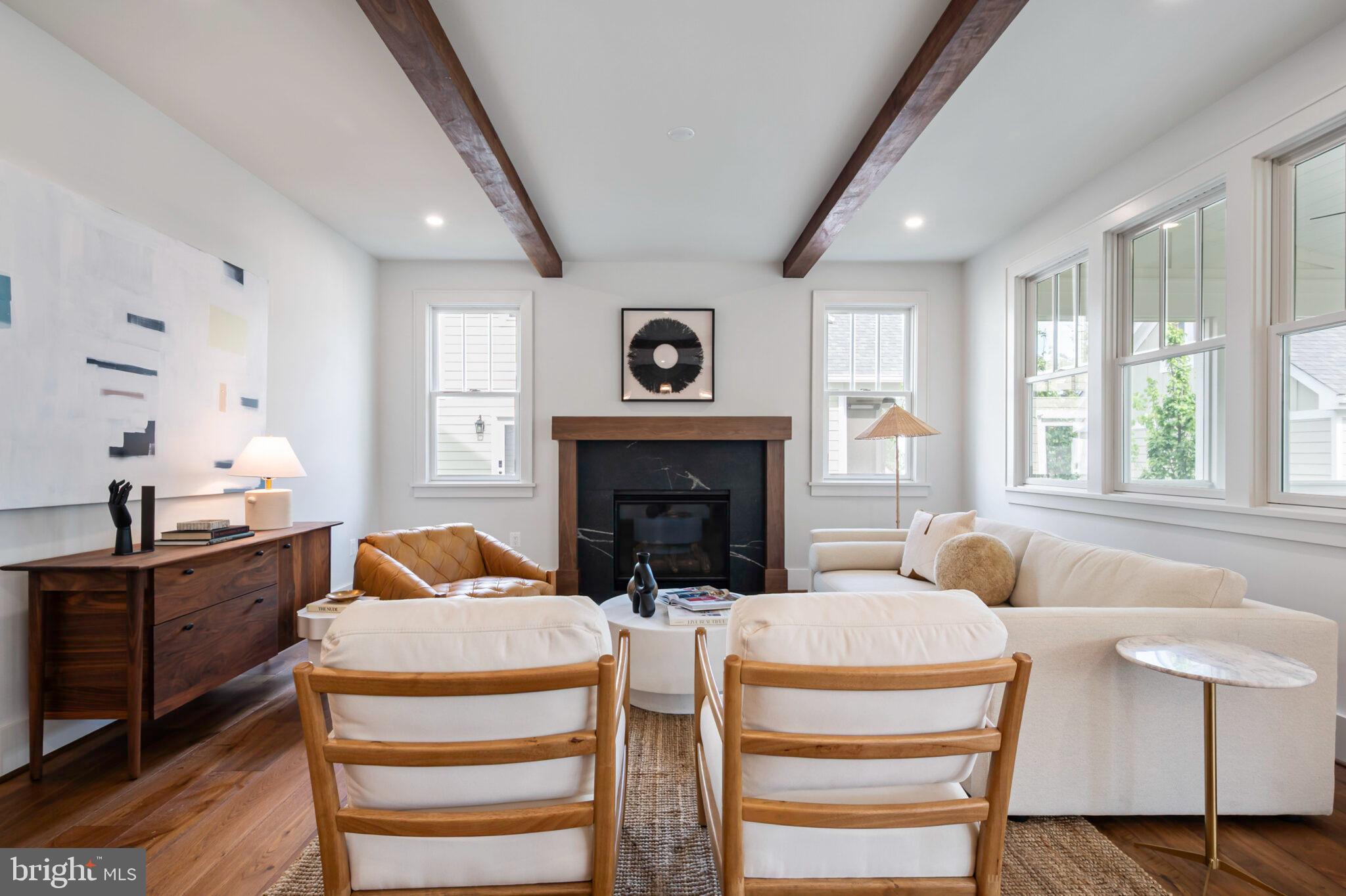 315 E Howell Ave