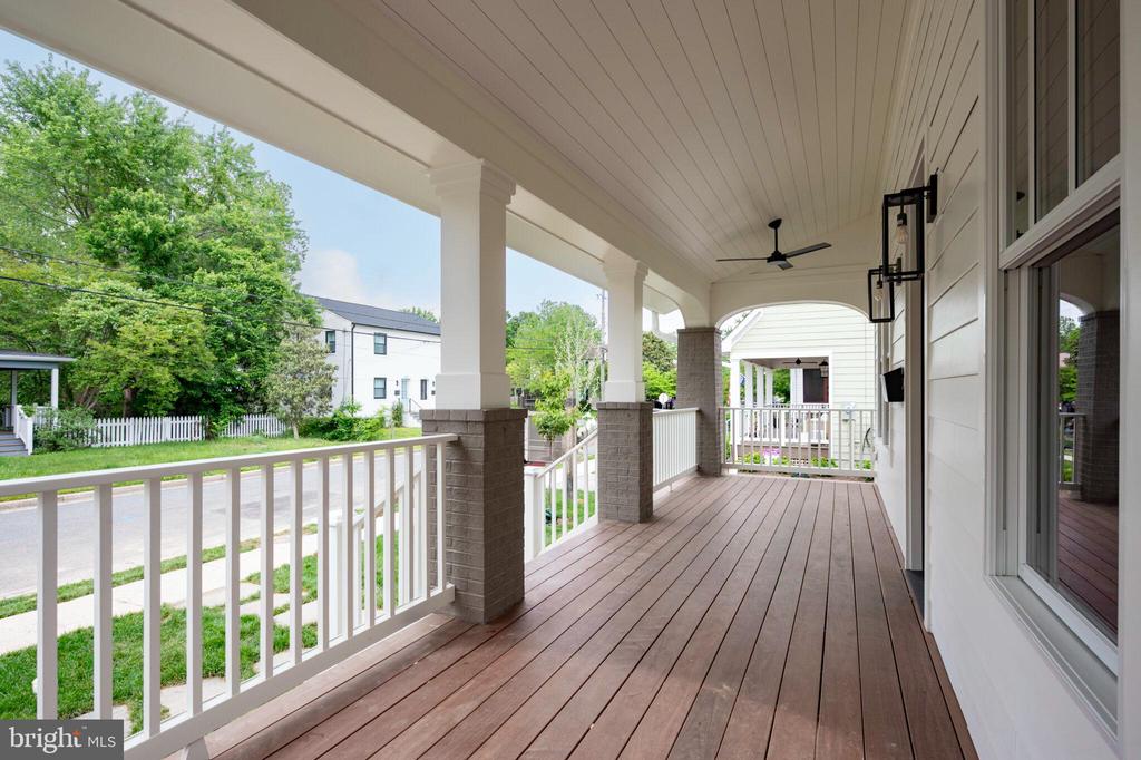 315 E Howell Ave