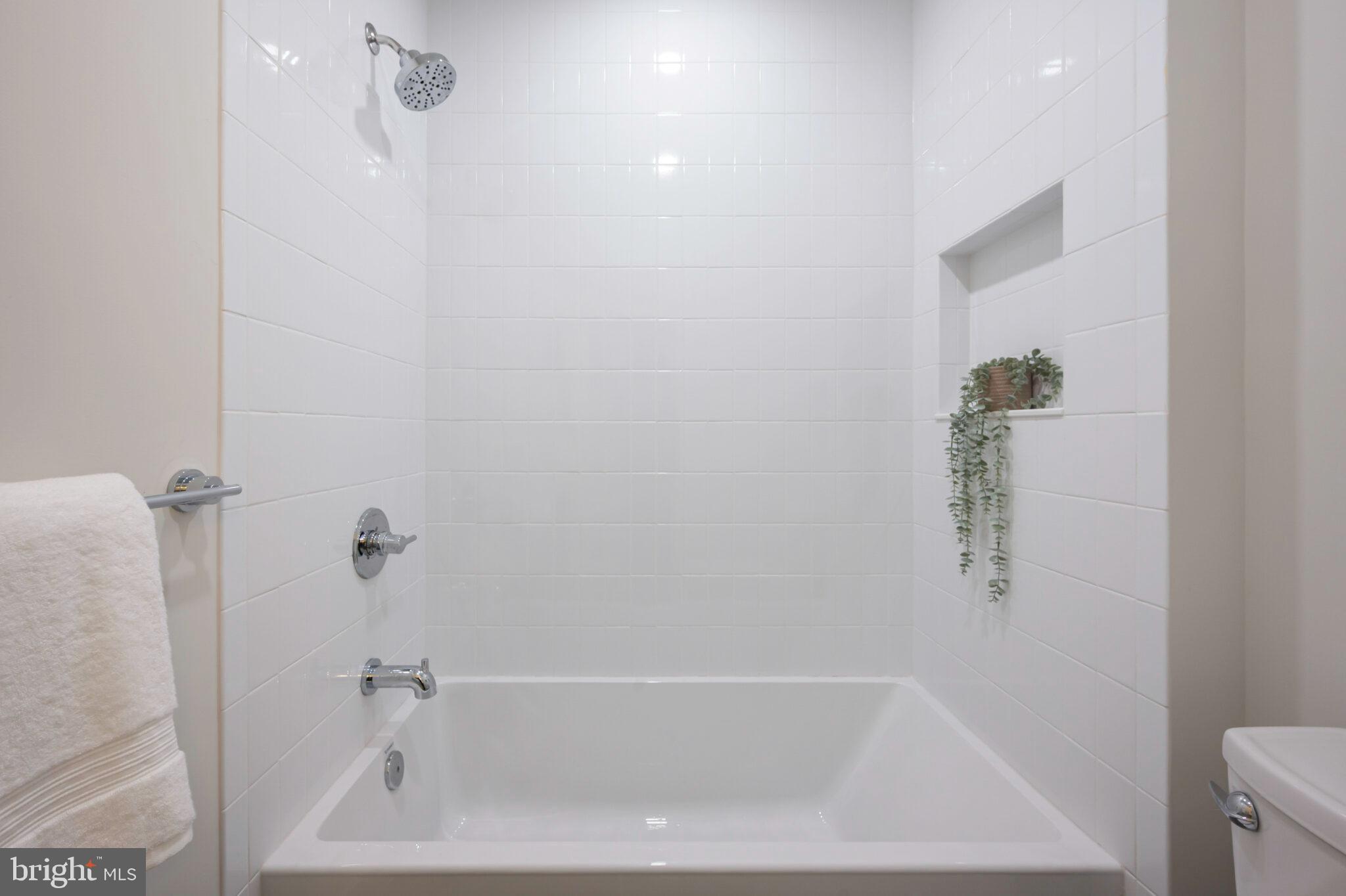 315 E Howell Ave