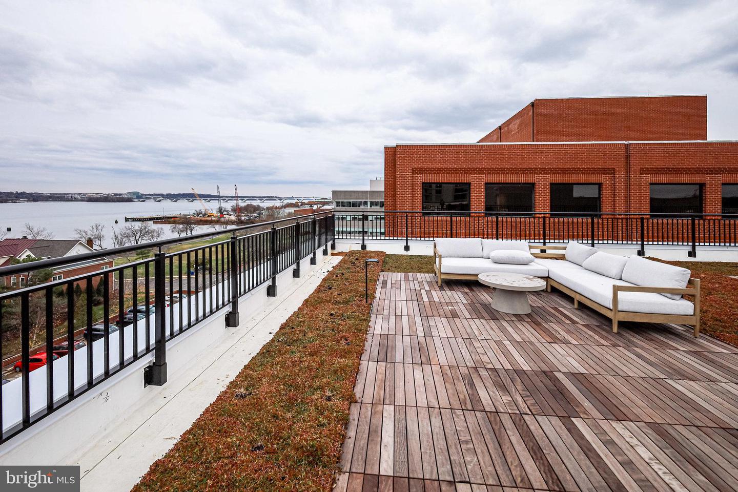 801 N FAIRFAX ST #410