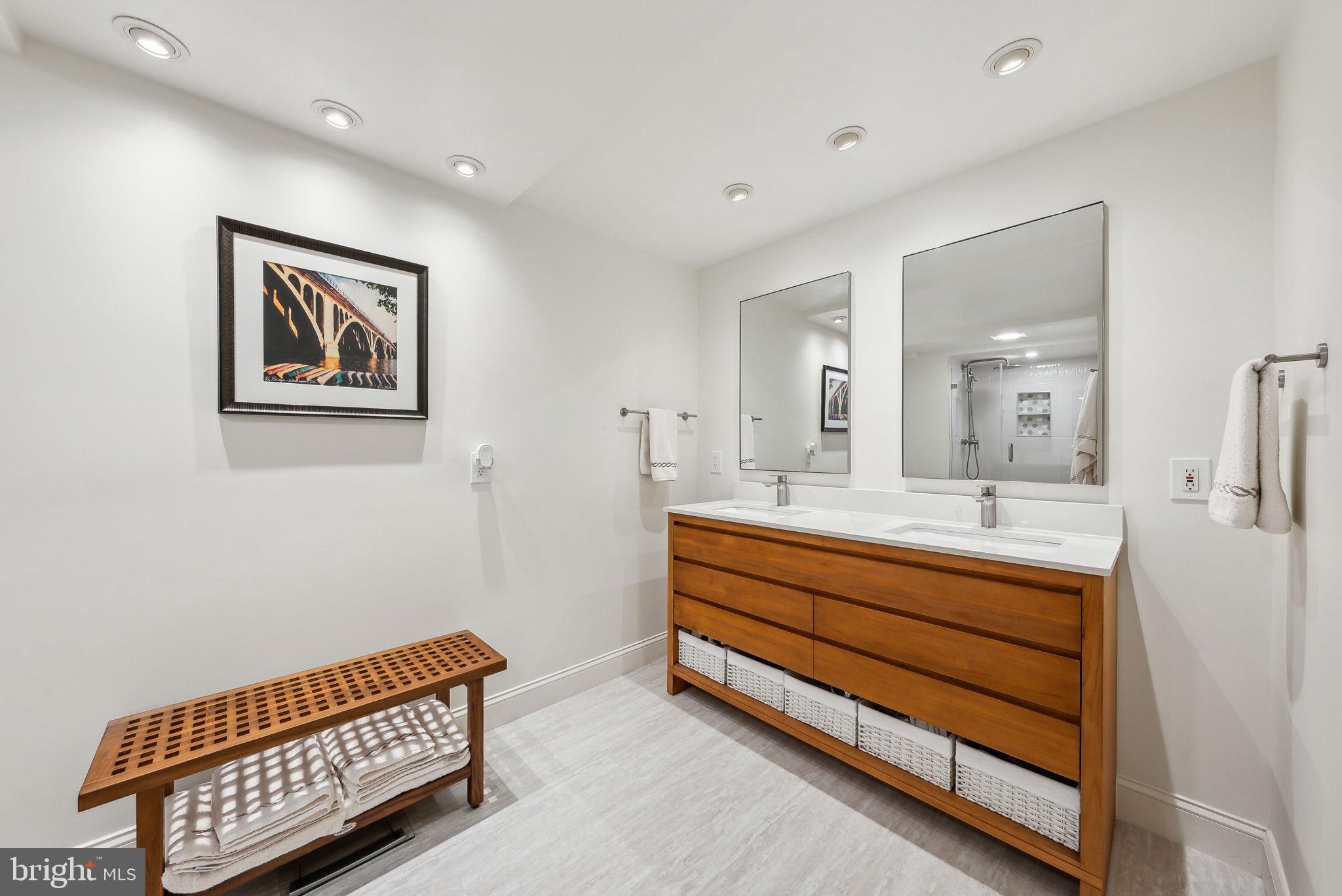 1250 S Washington St #410