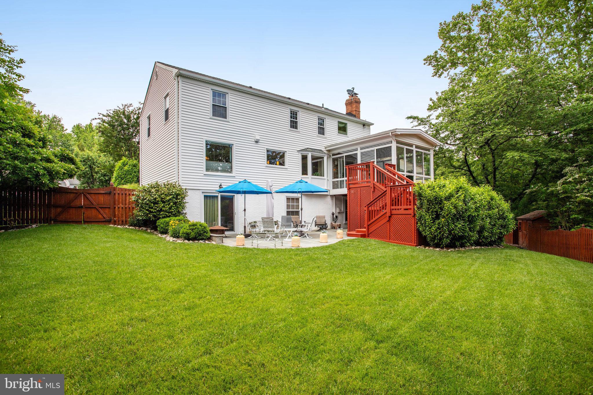 4004 Featherstone Pl