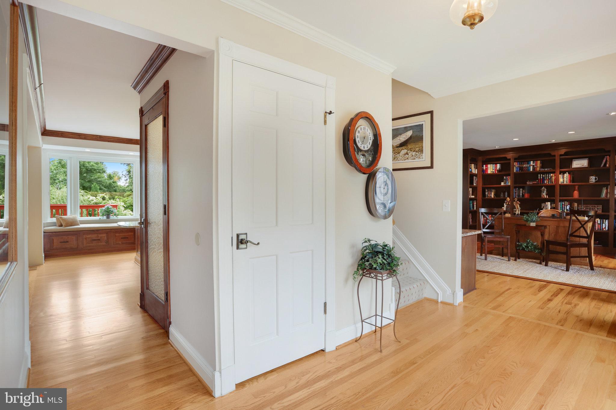 4004 Featherstone Pl