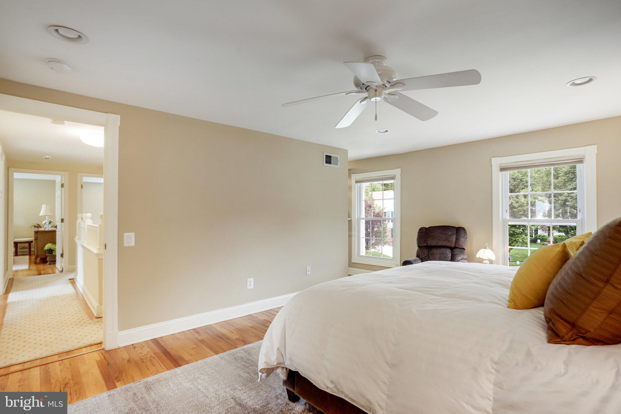 4004 Featherstone Pl