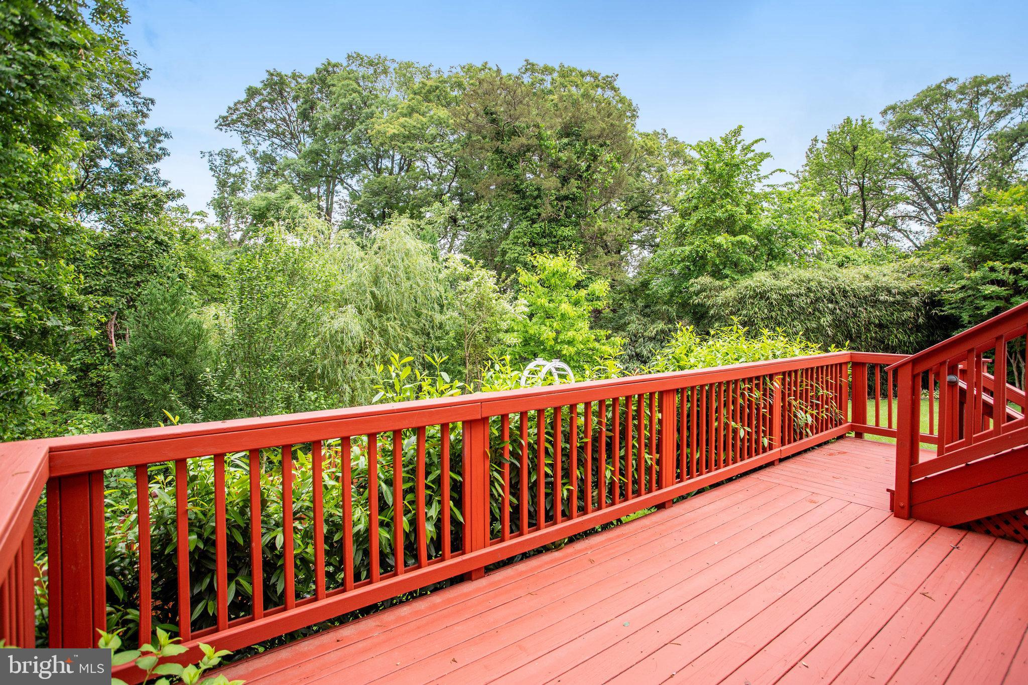 4004 Featherstone Pl