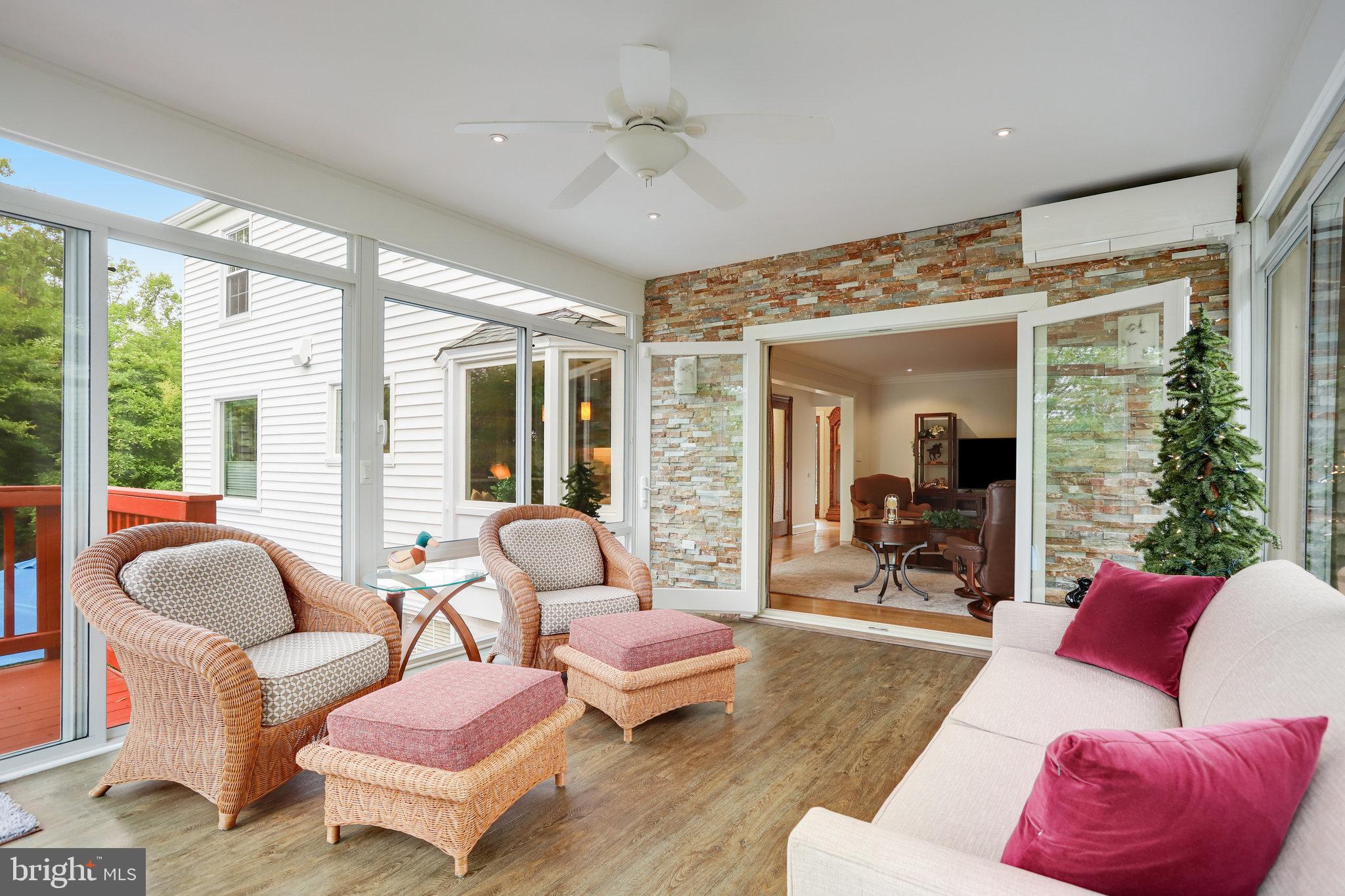 4004 Featherstone Pl