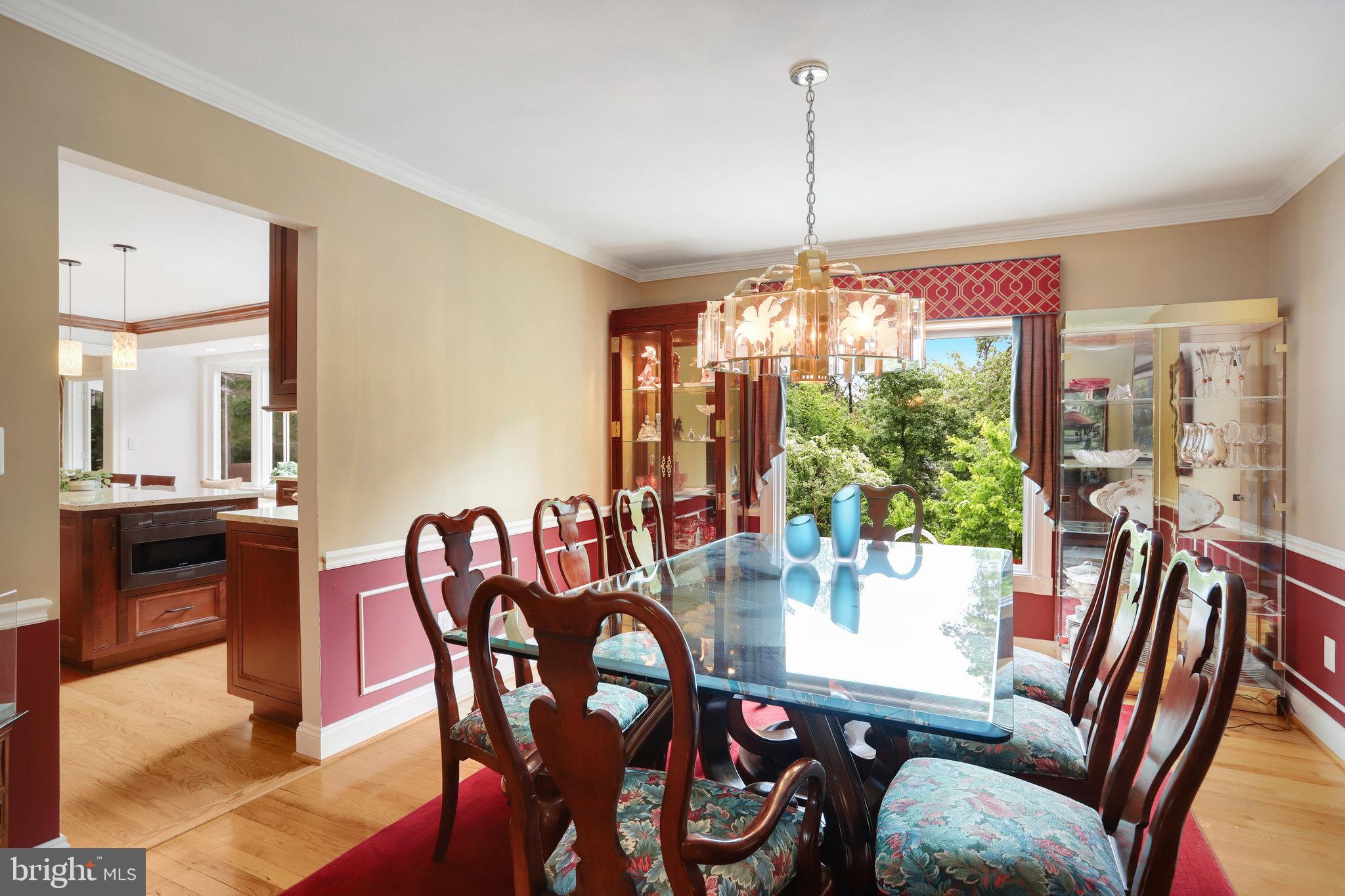 4004 Featherstone Pl