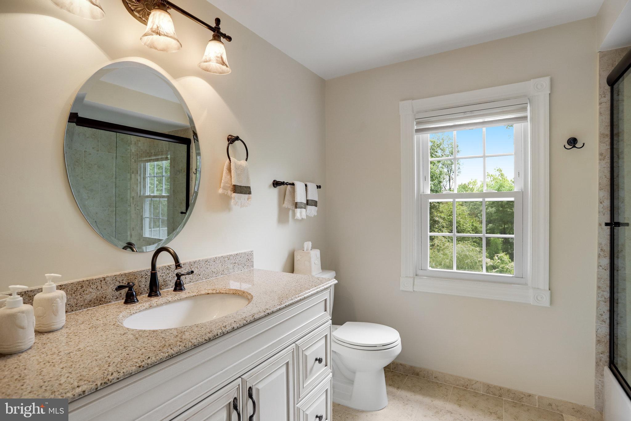 4004 Featherstone Pl