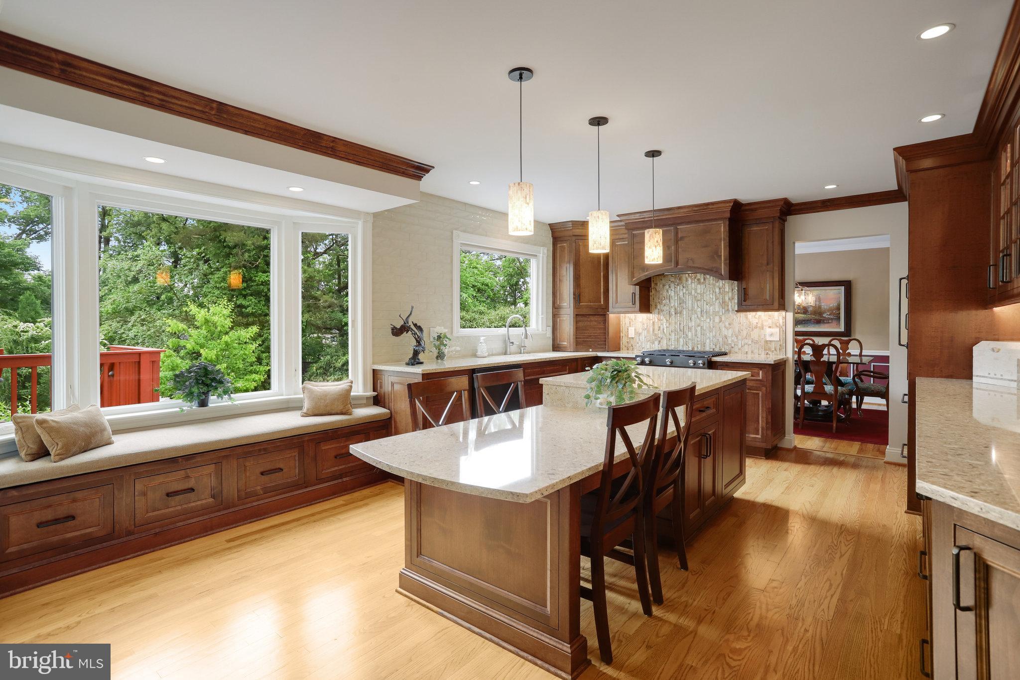 4004 Featherstone Pl