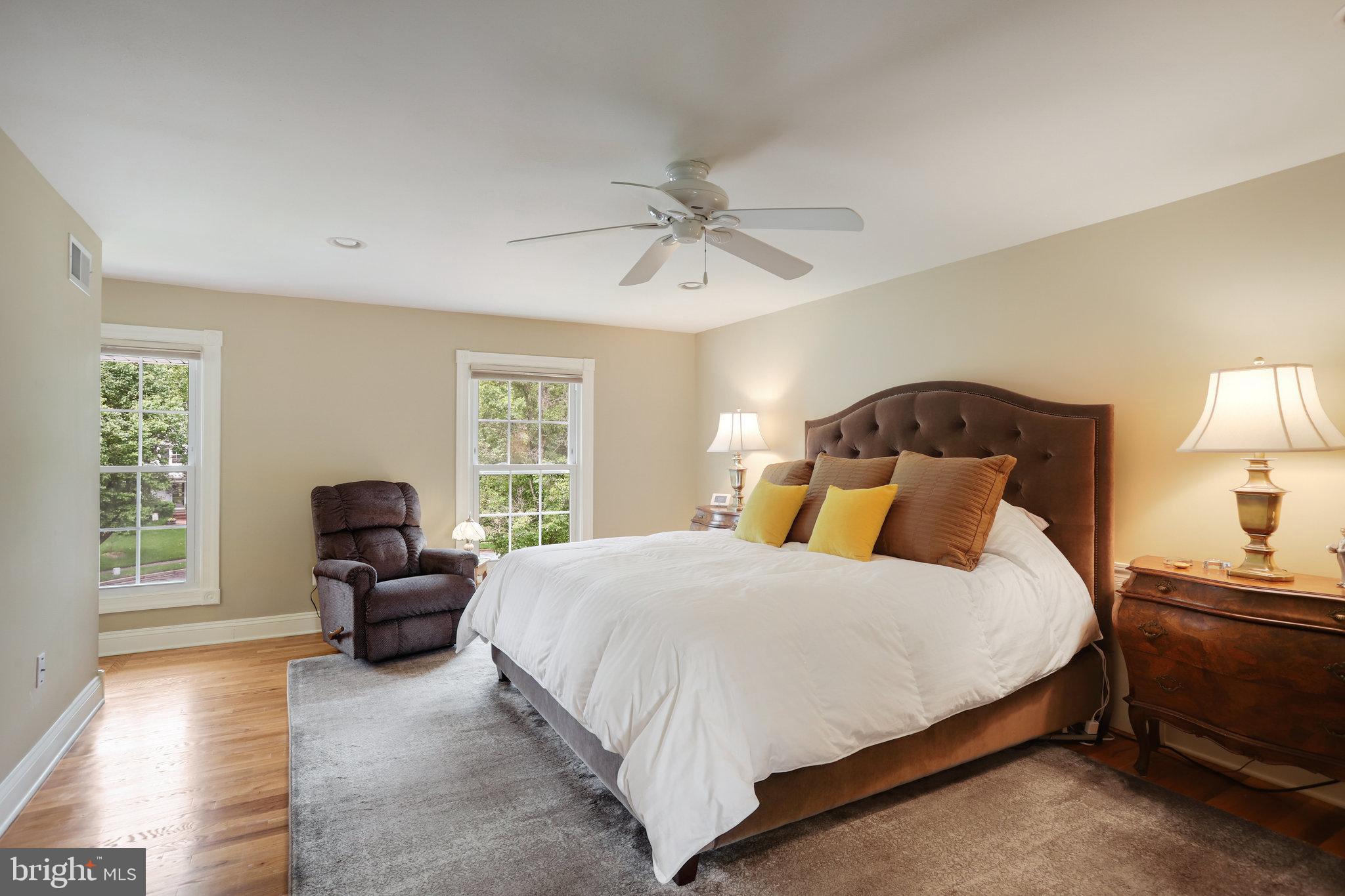 4004 Featherstone Pl