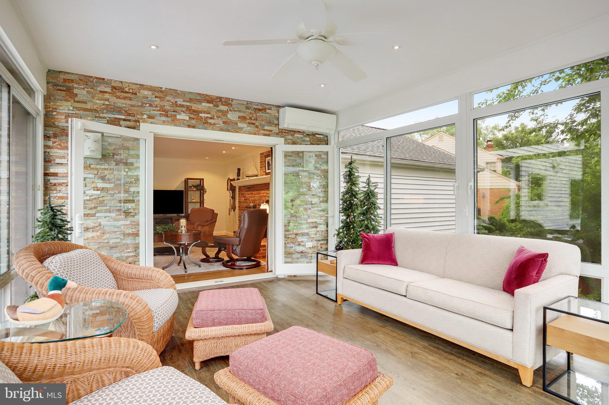 4004 Featherstone Pl