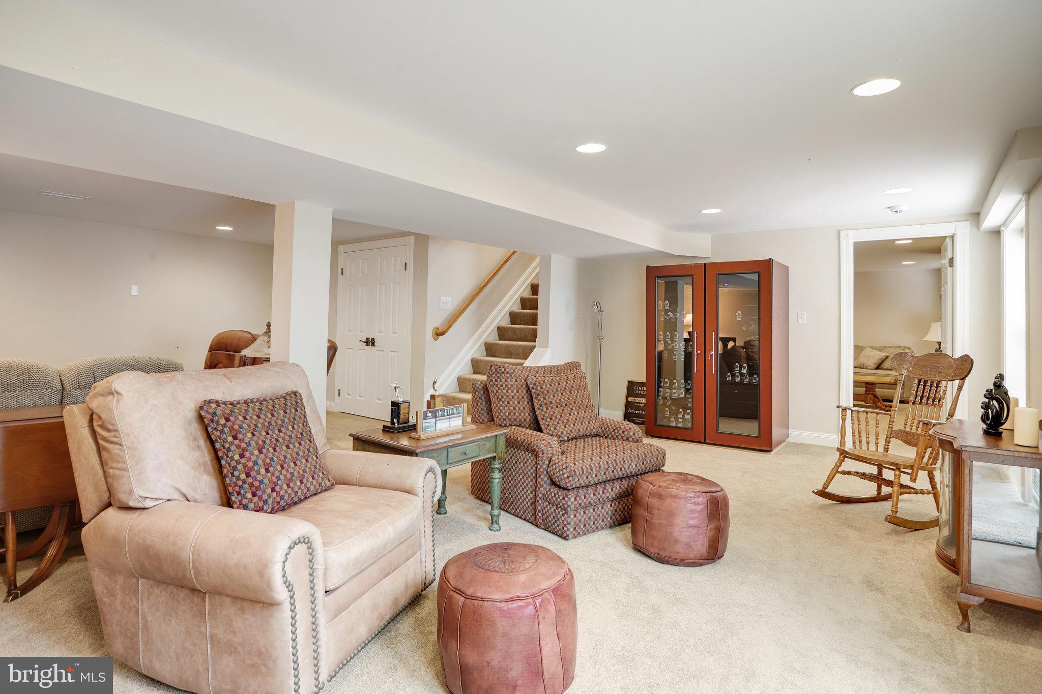 4004 Featherstone Pl