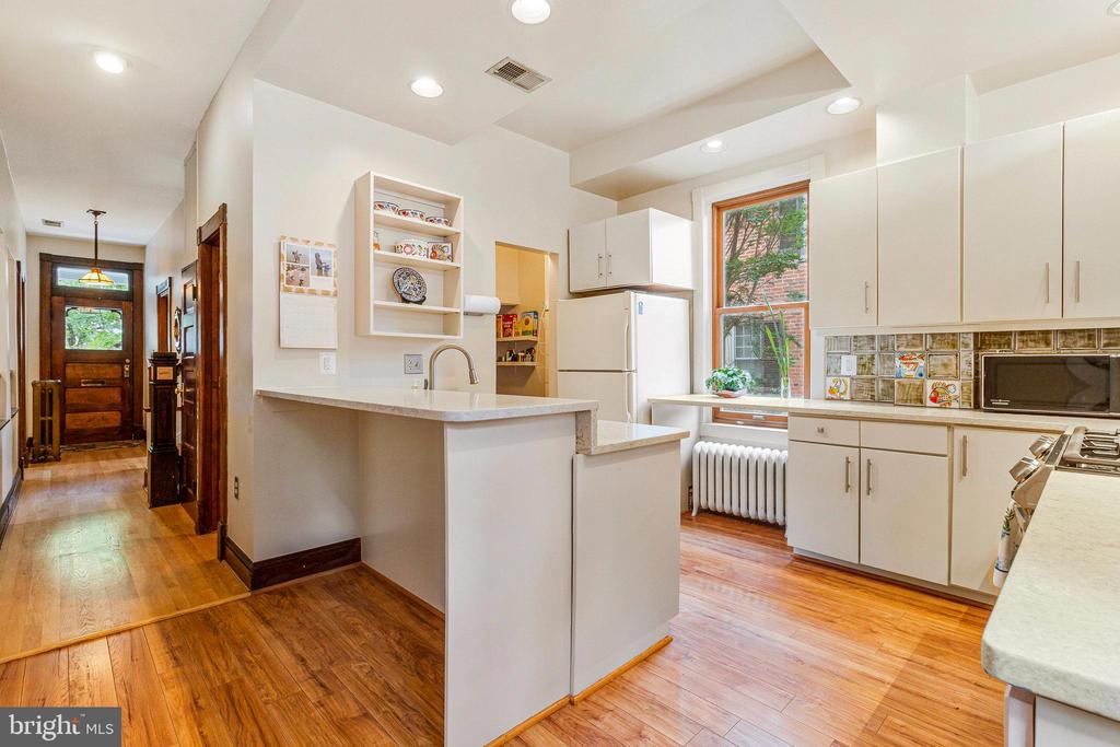 17 Cedar St