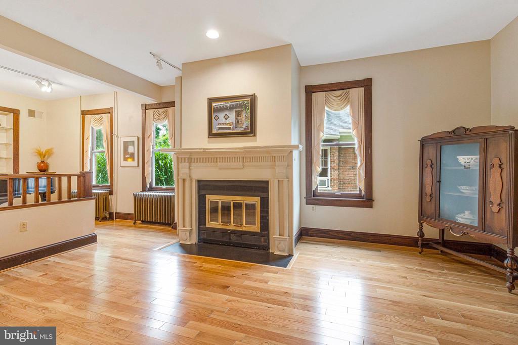 17 Cedar St