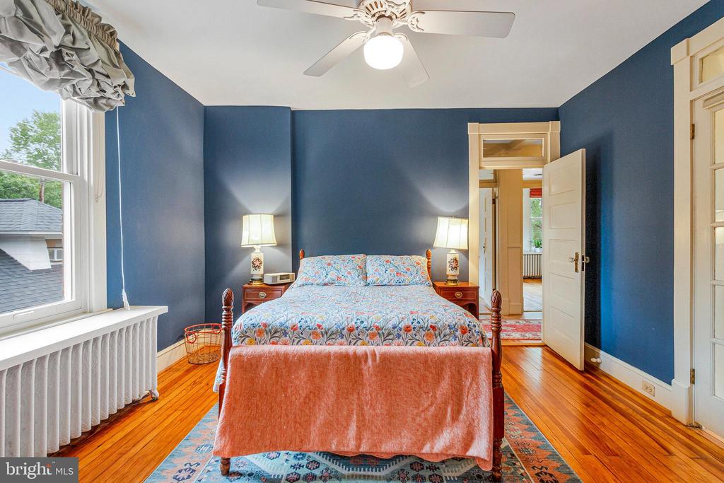 17 Cedar St