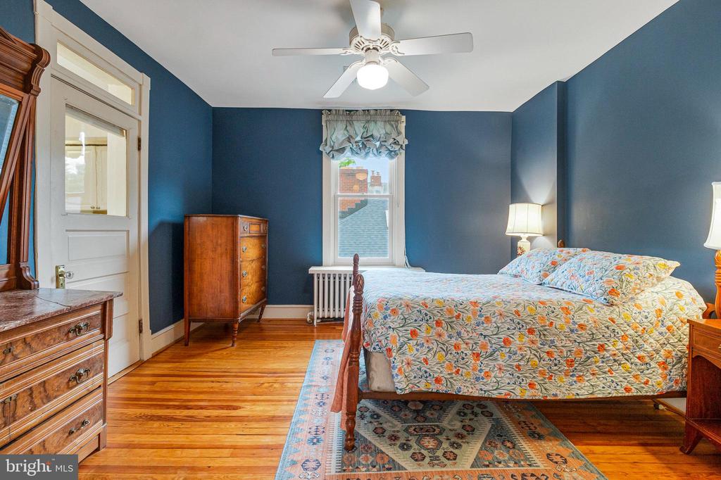 17 Cedar St