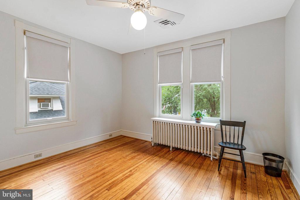 17 Cedar St