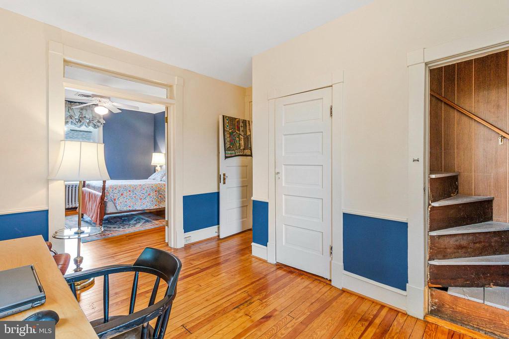 17 Cedar St